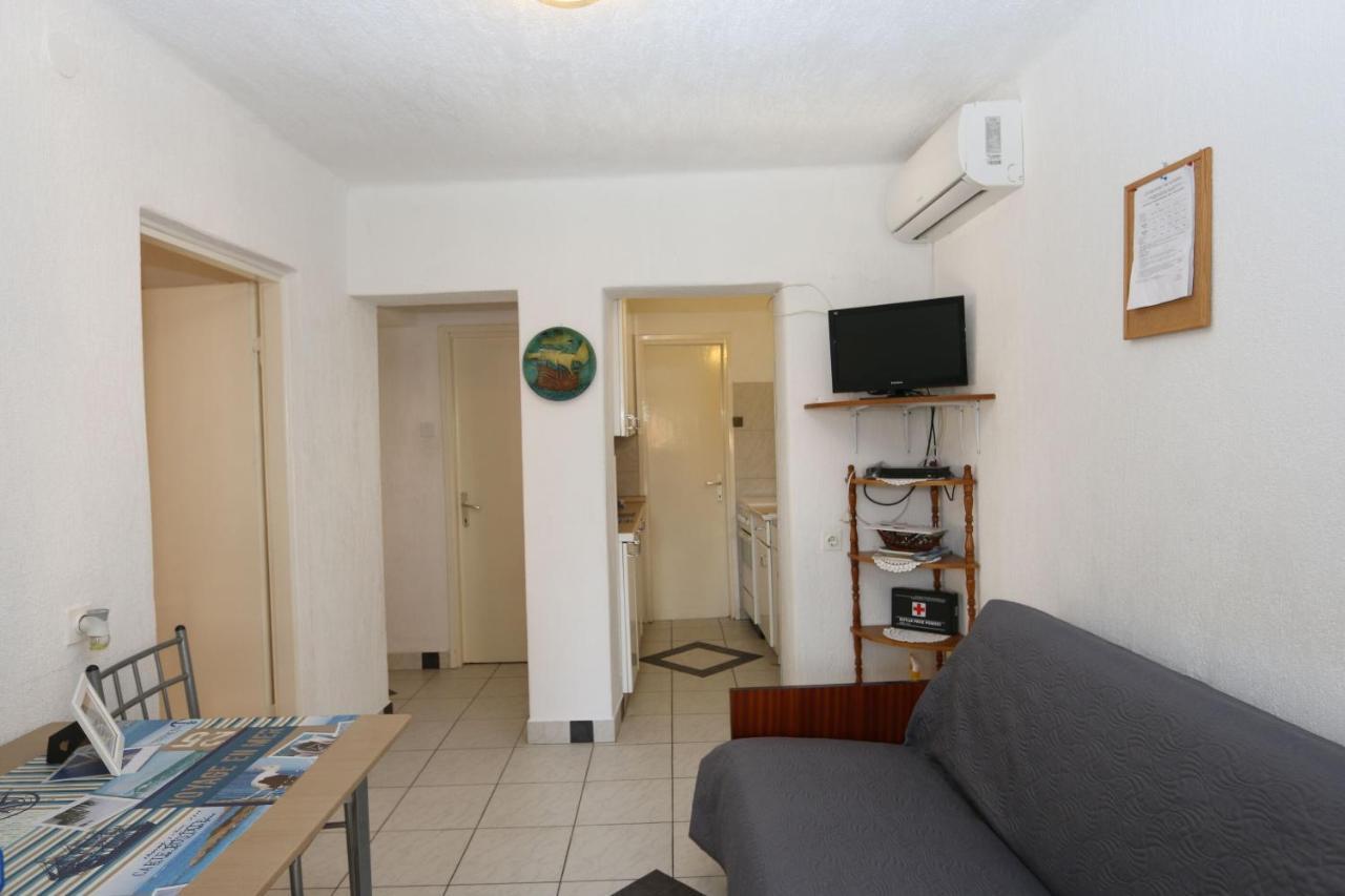 Apartments Nadenic Šilo Eksteriør billede