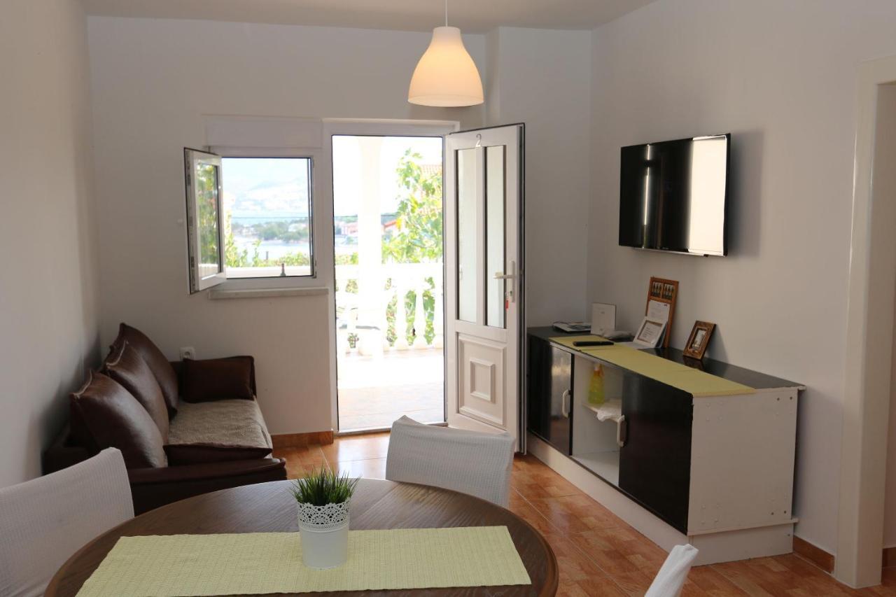 Apartments Nadenic Šilo Eksteriør billede