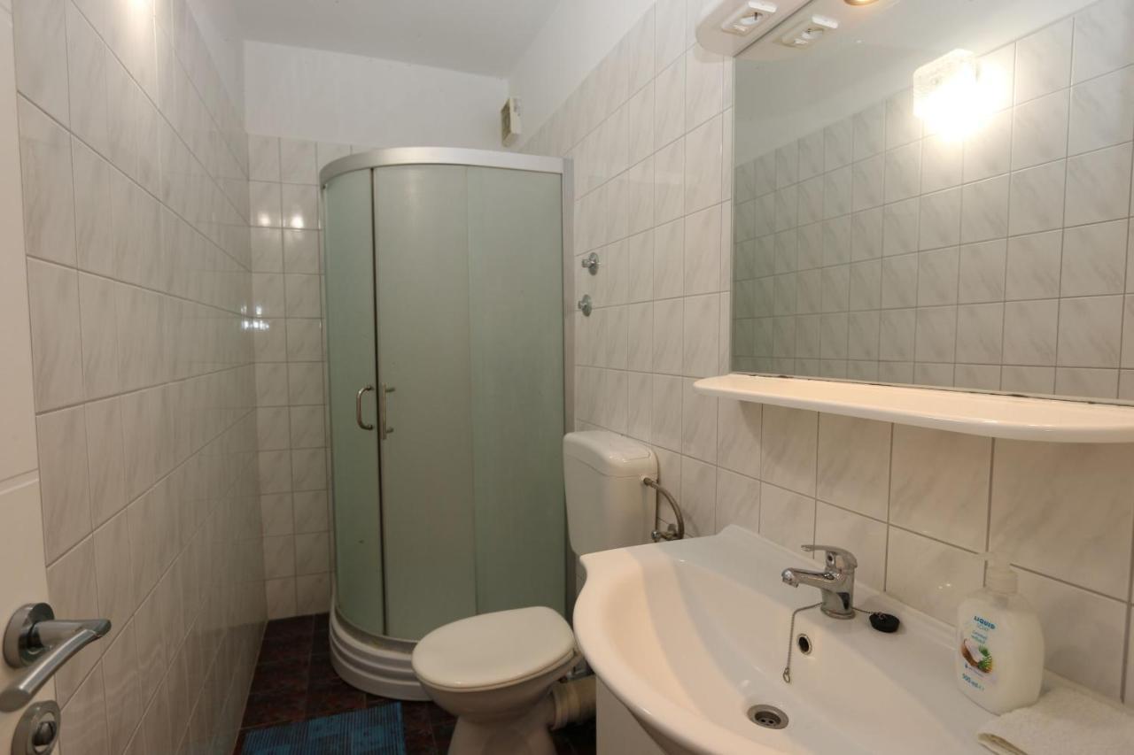 Apartments Nadenic Šilo Eksteriør billede